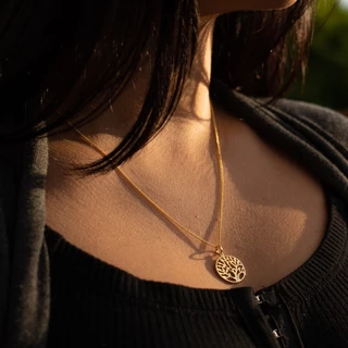 Colar Corrente Feminino Grumet Moeda Antiga Banhado a ouro 18k com Pingente Arvore da Vida