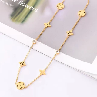 Colar de Aço Titânio de Quatro Folhas com Estilo Luxo Leve Colar de Aço Titânio de Quatro Folhas com Estilo Fashionable Diamond-Studded Exquisite All-Match