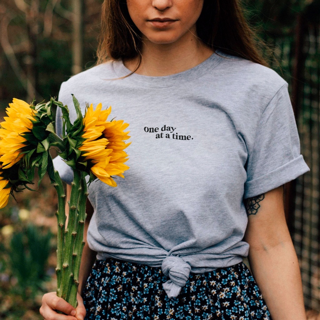 Camiseta One day at time Streetwear Indie Minimalista Masculina Feminina