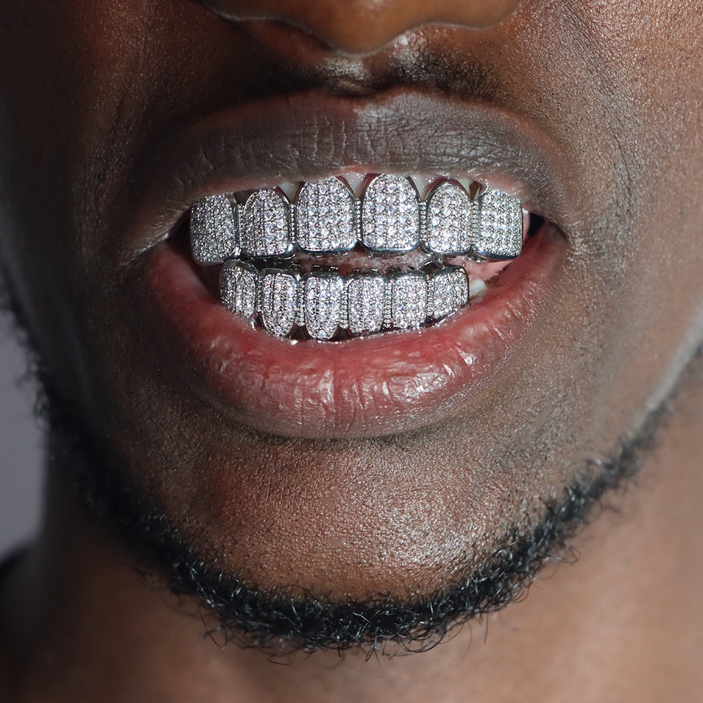 HipHop Bling Iced Out CZ Teeth Grillz Caps Set Top & amp ; Zircônio