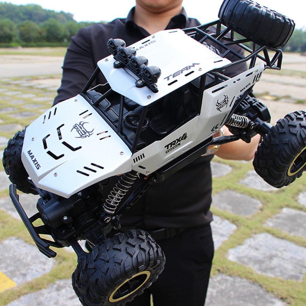 Carro de controle remoto superdimensionado off-road pé grande Rc