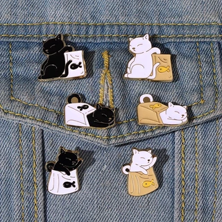 Gatos Brancos Biack Bonitos Enamei Alfinetes Esmalte Saco De Peixe Seco Brochura Cartoon Animais Crachás Lapela Denim Alfinete Jóias Presente Para Crianças Melhores Amigos