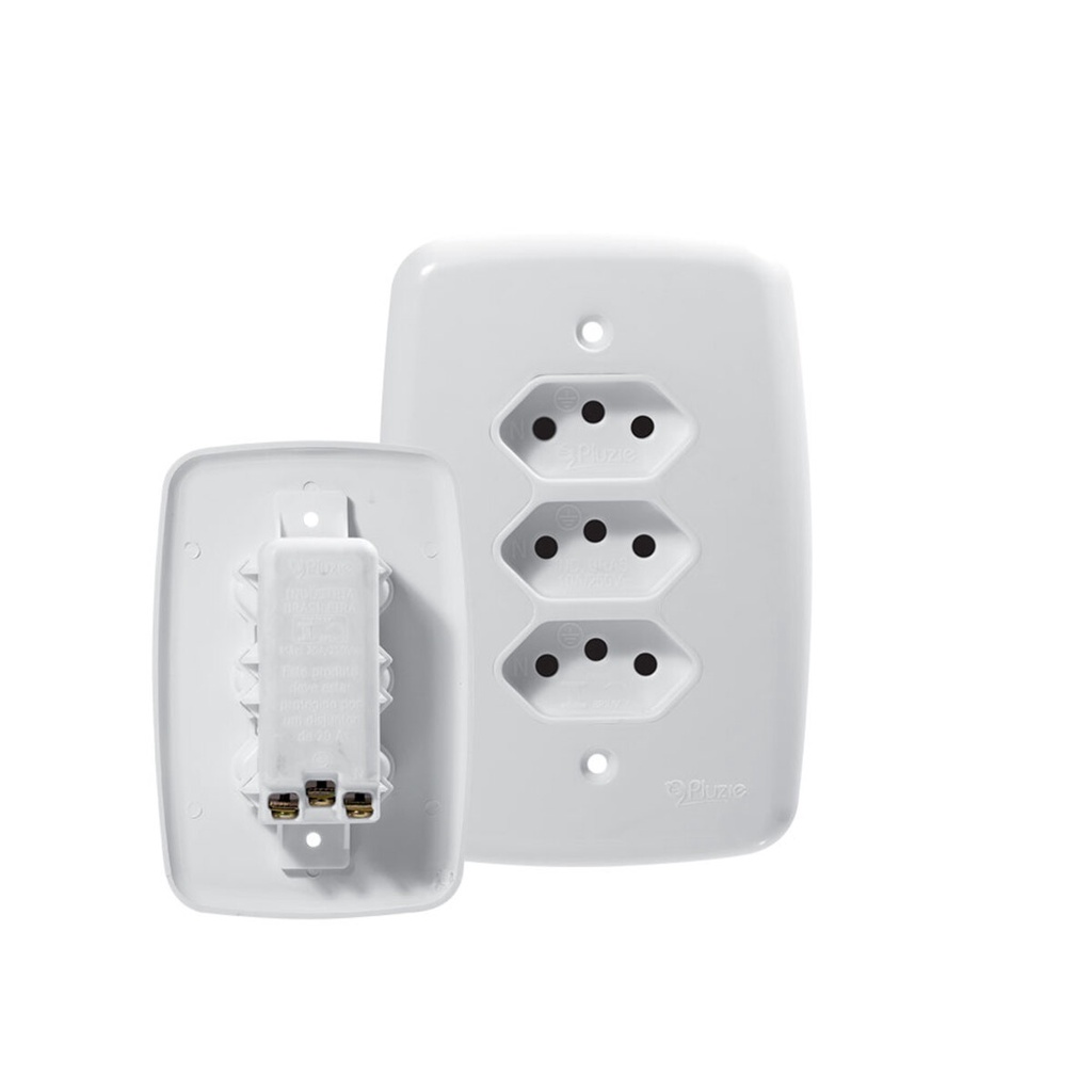 Tomada tripla linha fácil 20A Pluzie Ideale