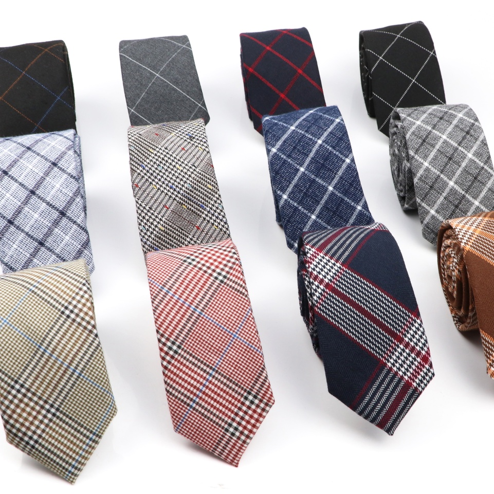 Cravatta blu a treccia lavorata a maglia | Disponibile! | Tailor Toki