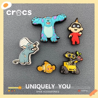 croc Crocodilos jibbitz DISNEYS PIXAR Acessórios Para Sapatos Com Furo De Flor De Sapato Divertidos De Bricolage Charme Disney