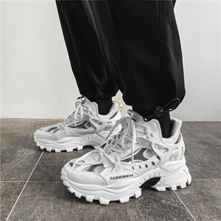 Sapatos masculinos com solas grossas 2023 novos sapatos de primavera e verão versão coreana da tendência de tênis de moda versátil