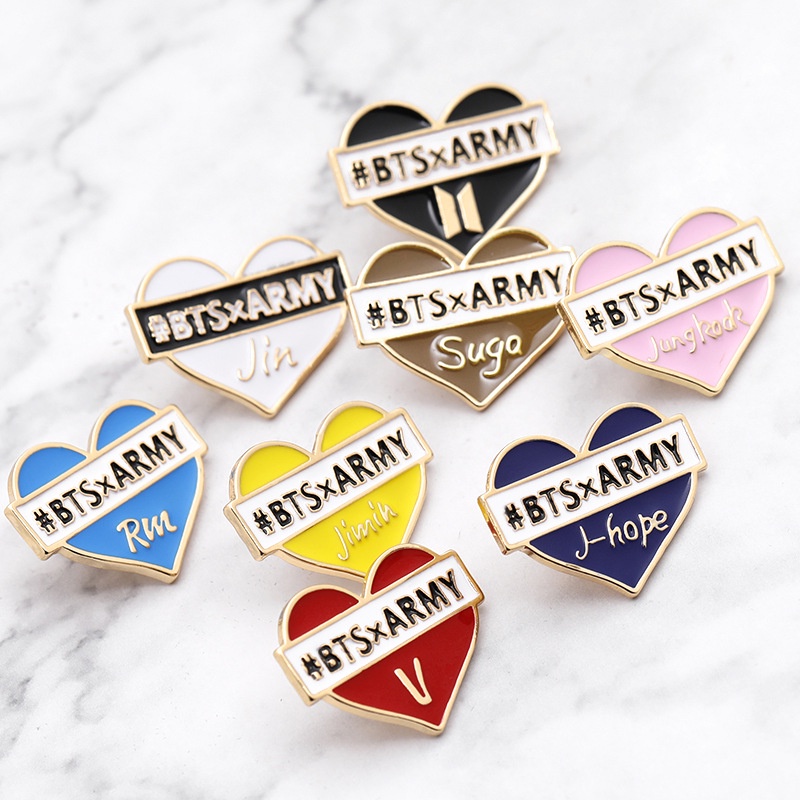 Ídolos KPOP Em Torno Do BTS Love Your Own Name Badge