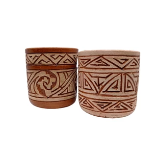 Vaso de Cerâmica Cilindrico no Estilo Marajoara