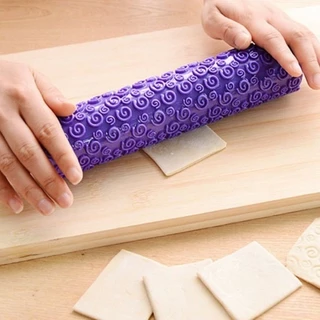 ROLO DE MASSA DECORADOR MODELADOR ROXO 31CM