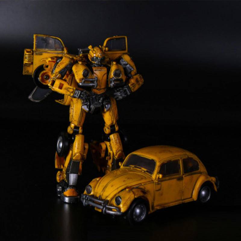 Transformadores Bumblebee Batalha Bumblebee Versão danificada Transformação de Robôs Transformação de Robôs Pintura de Liga de Brinquedos Modelo de Carro Ornamentos