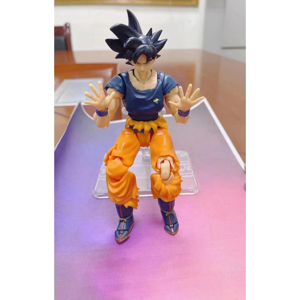 Boneco Son Goku Ultra Instinct Sign Demoniacal Fit Instinto