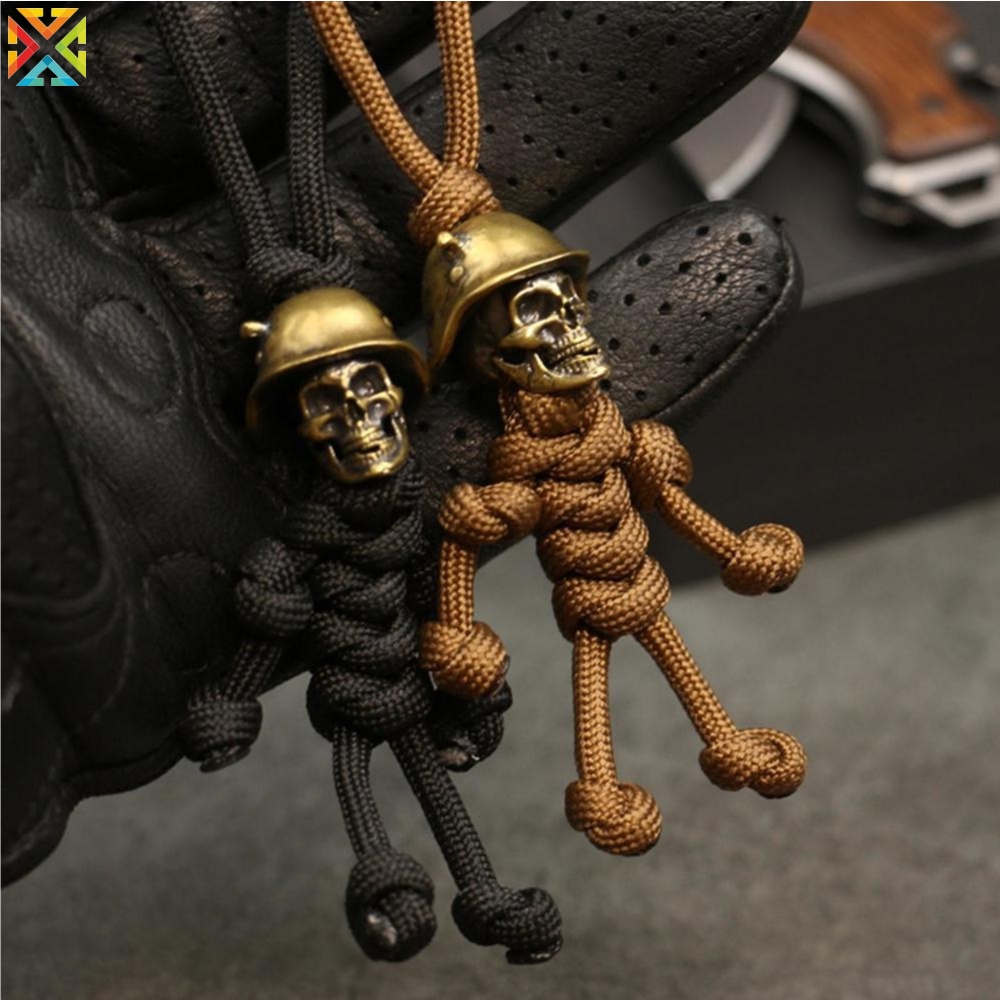 Chaveiro De Metal Cabeça De Crânio Carro Capacete De Motociclista Mochila Trançado Pingente De Halloween Corrente De Suspensão De Boneca