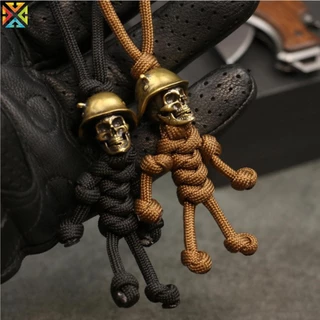 Chaveiro De Metal Cabeça De Crânio Carro Capacete De Motociclista Mochila Trançado Pingente De Halloween Corrente De Suspensão De Boneca