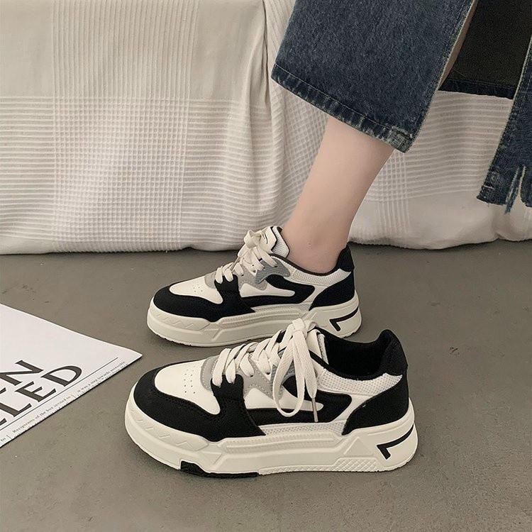 Sapatilhas antiderrapantes de fundo macio Sapatos casuais esportivos para estudantes coreanos