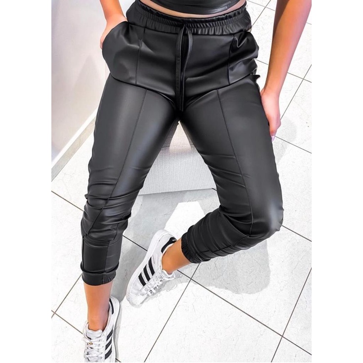 Calça jogger best sale couro fake feminina