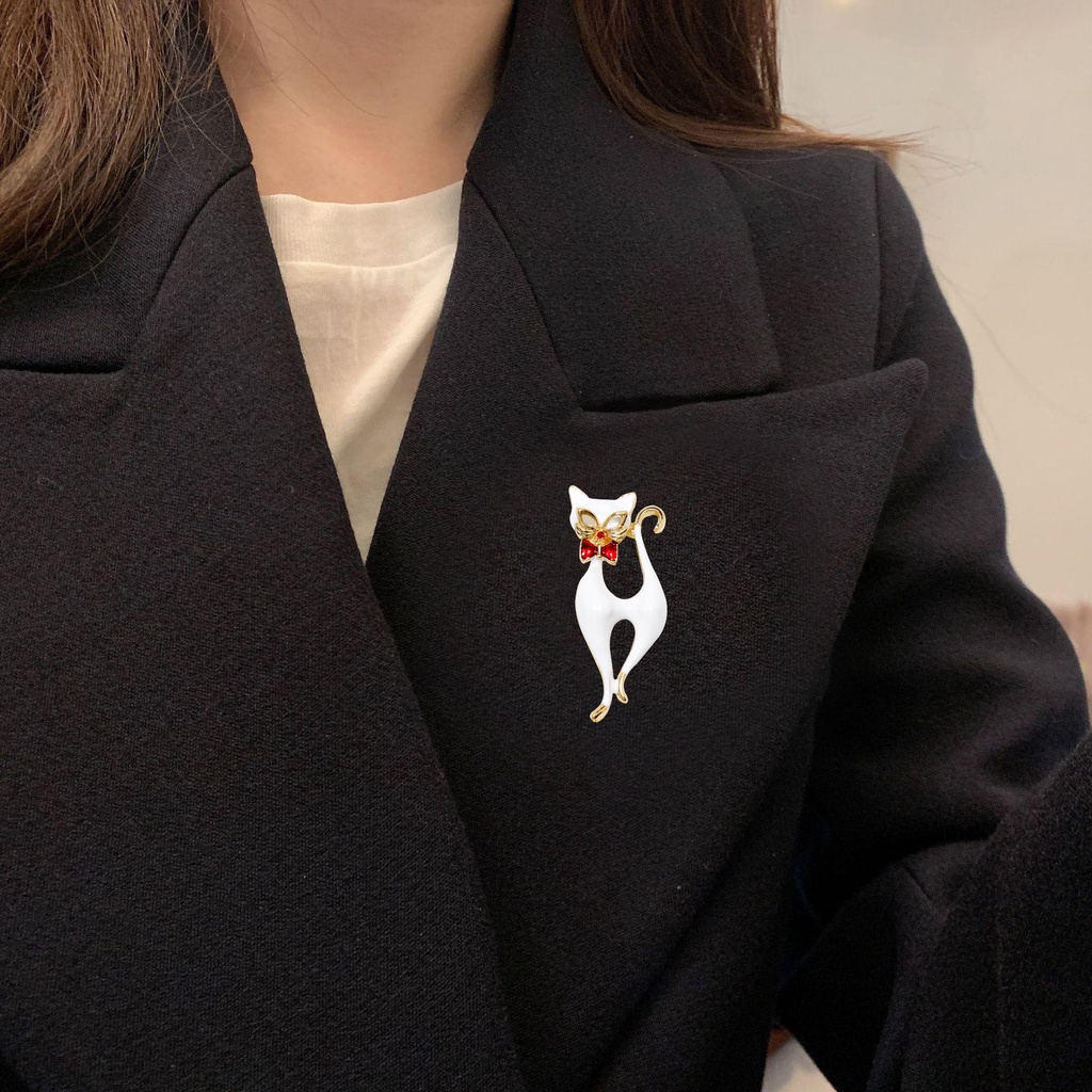 Nova Personalidade Broche De Gato Moda Liga Gotejado Rhinestones Pinos De Espartilho De Animais Acessórios De Roupas Bonitas