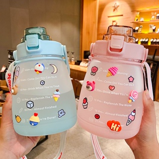 Garrafa Água Suco 1,5 Litros Infantil Tie Dye Completa Canudo Adesivos + Alça