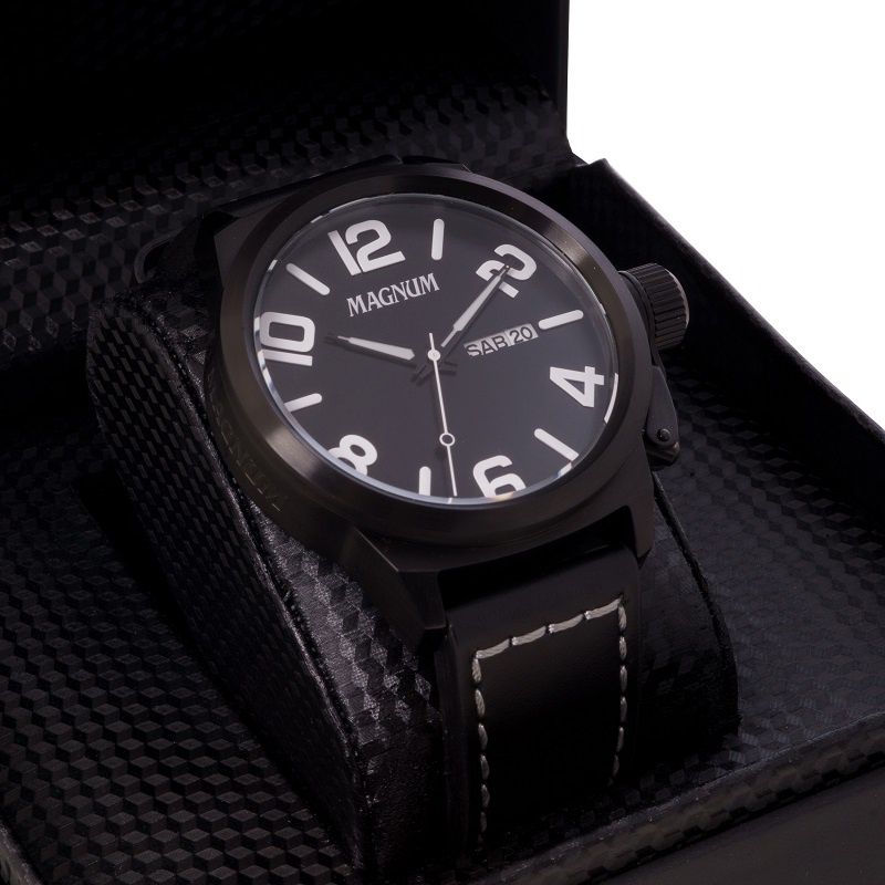 Relógio Magnum Sports MA33399P Pulseira de Couro Preto