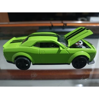 Miniatura Dodge Charger em Metal - Escala 1/32