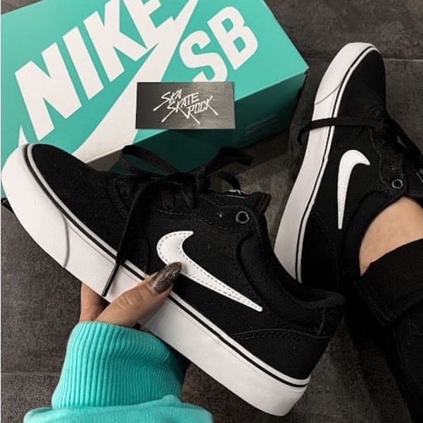 Janoski store preto feminino