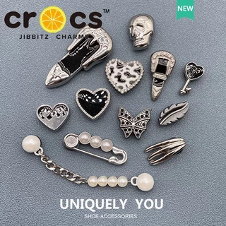 jibbit cross charms Dark Shoe Buckle Hole Accessories 2023 Novo Estilo Acessórios De Metal Sapatos De Crânio Bricolagem