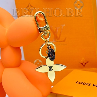 Chaveiro de Luxo Louis Vuitton em Couro e Metal