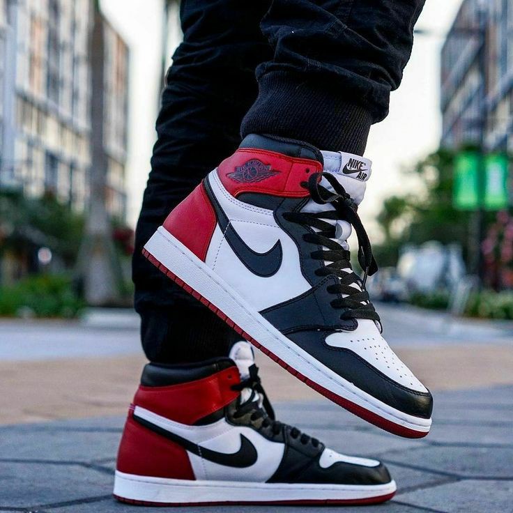 Bota Nike Air Jordan 1 Chicago Retro Preto/branco e Tricolor Premium