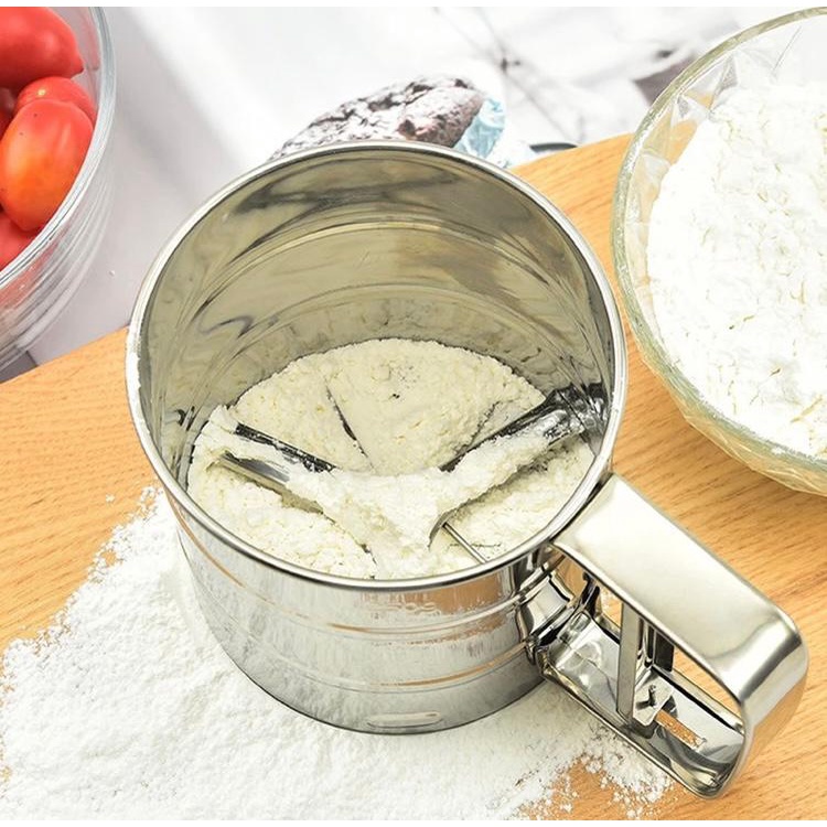 Polvilhador Tapioqueira Peneira Caneca Com Gatilho Manual Aço Inox Para Farinha Tapioca Casa Cozinha Culinária