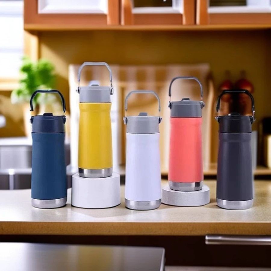 Garrafa Térmica de 650ml com Alça e Canudo para Água Gelada | Shopee Brasil
