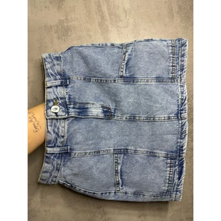 Saia Jeans Marmorizada Cos Alto Com Bolsos Frontais