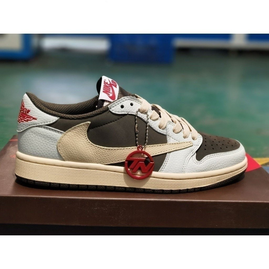 Travis Holland x Air 1 bobx og SP Vela e Cumerock 