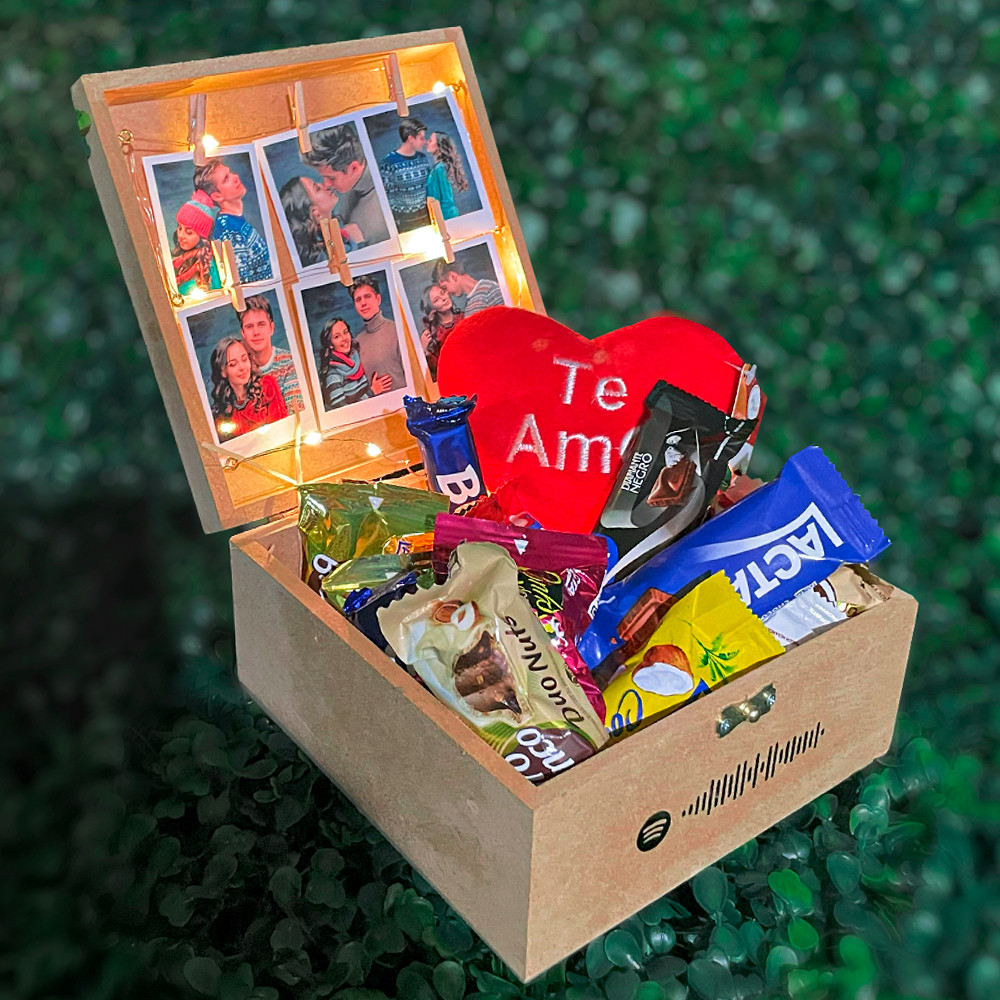Cesta de presente para namorado(a) com fotos personalizada | Shopee Brasil