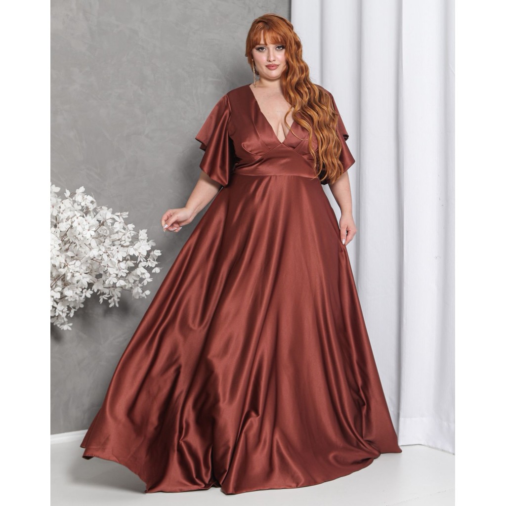 Vestido de Festa Plus Size com Manga Soltinha e Plissado no Busto