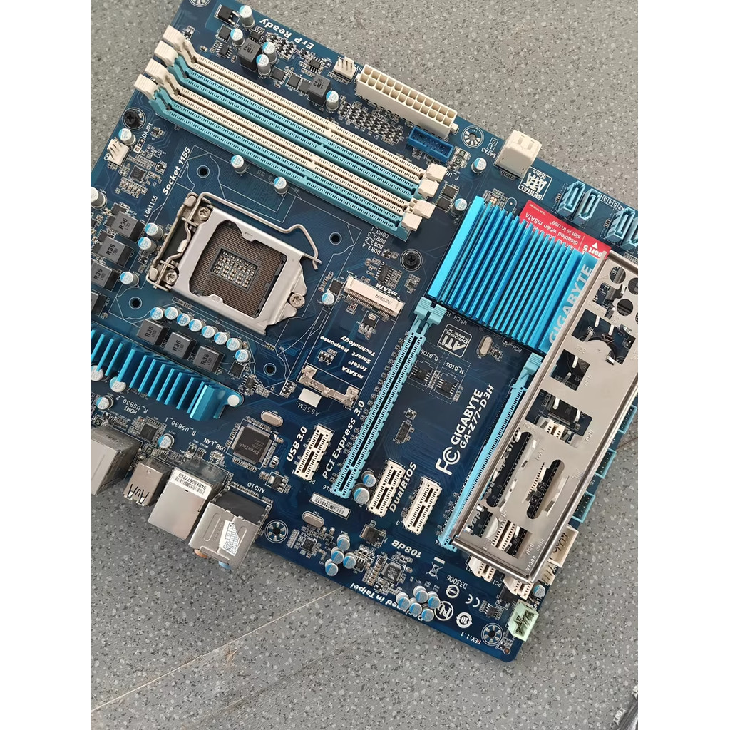 希少 【未開封/未使用】ギガバイト Z77-D3H LGA1155 Placa-mãe GA-Z77-D3H Gigabyte LGA 1155 DDR3 | Shopee Brasil