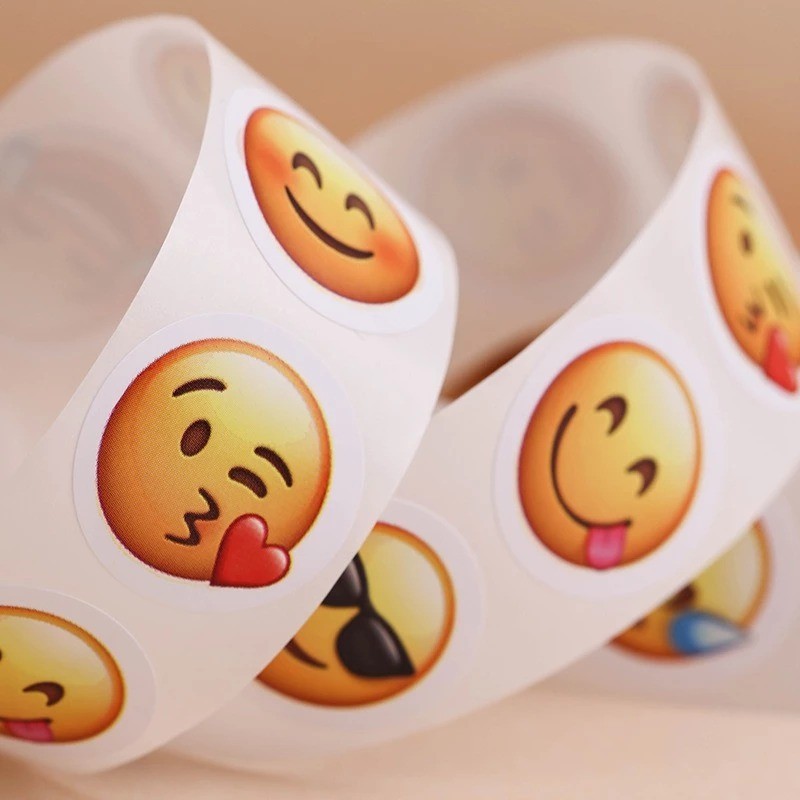 Rolo 500 Adesivo Emoji Smile Carinha Feliz Figurinhas Diversos Infantil ...