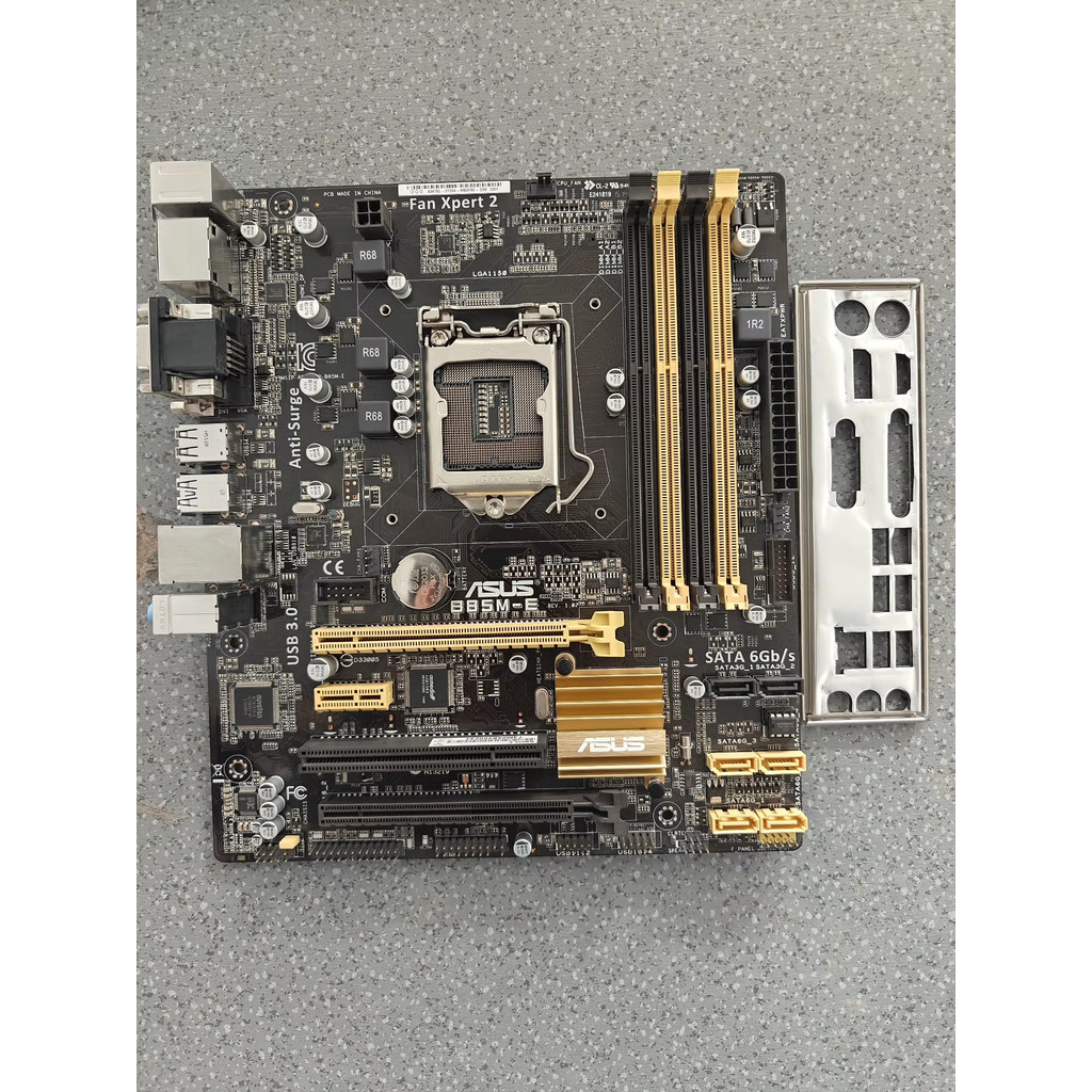Placa-mãe ASUS B85M-E LGA 1150 DDR3