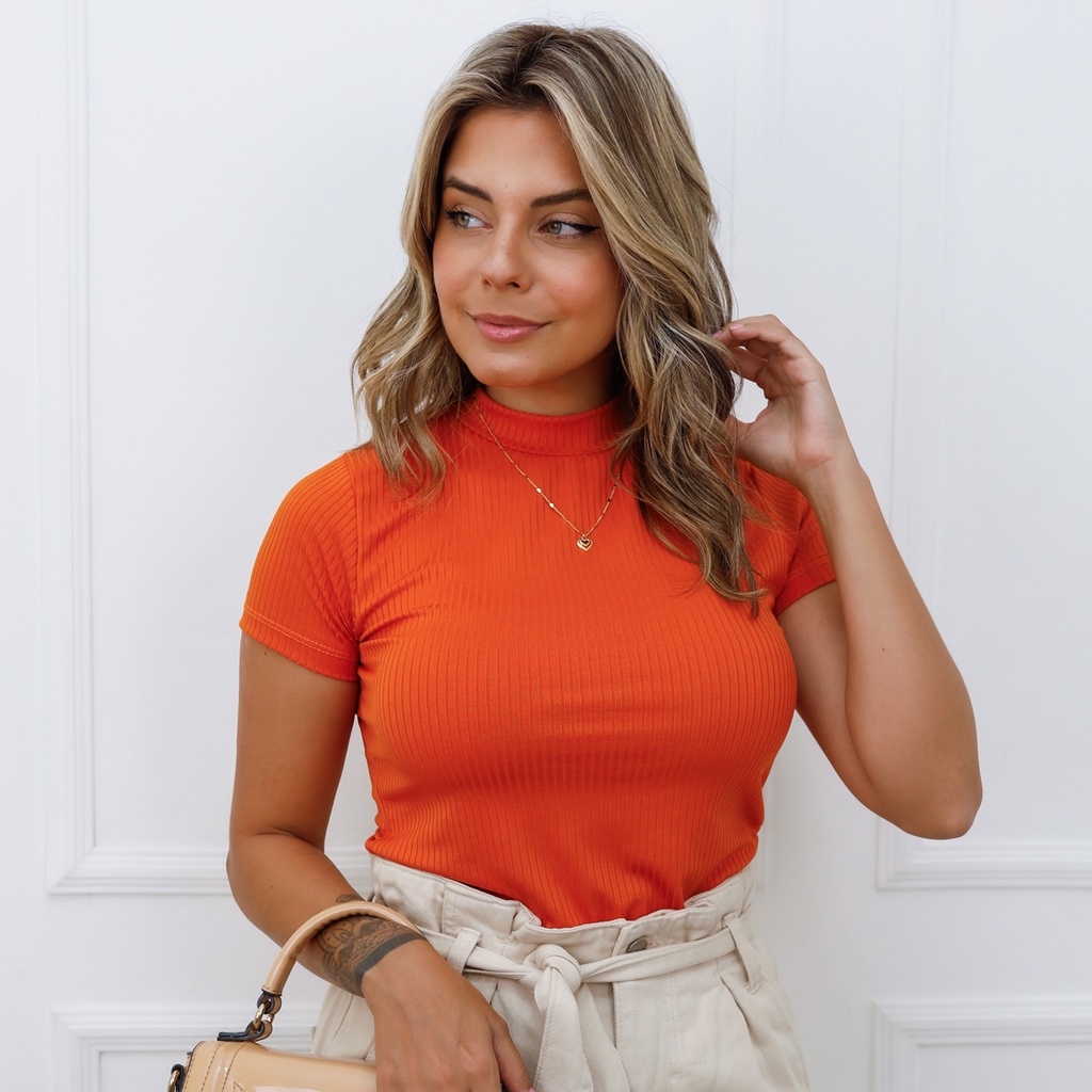 Blusa Feminina Canelada Gola Redonda Alta Manga Curta