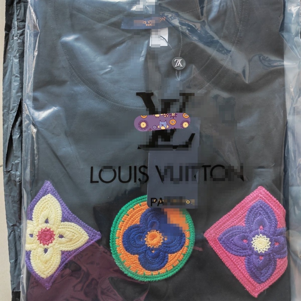 Camiseta Masculina Louis Vuitton Manga Curta Gola Redonda Com Logo