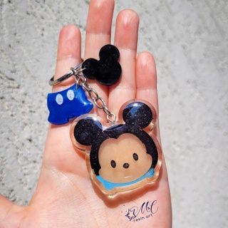 Chaveiro Mickey tsum-tsum 4 cm + pingente Mickey e shortinho M - resina