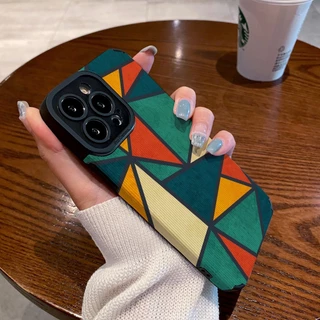Capa Para Iphone 11Pro MAX 14 PRO 11 12/13/6/7/8plus XR Xmax/15promax Emenda Triângulo Colorido De Telefone Com Tudo Incluído Pele De Cordeiro Macia À Prova De Choque