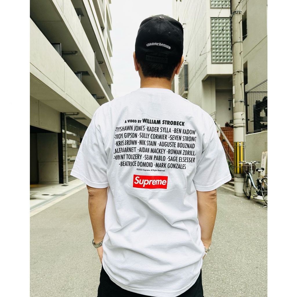 MNV2 Supreme 22FW Play Dead Tee Movie Commemorative Letter logo