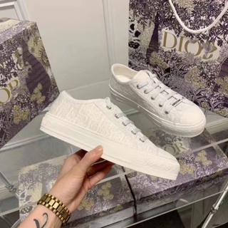 Converse x 2025 dior letra