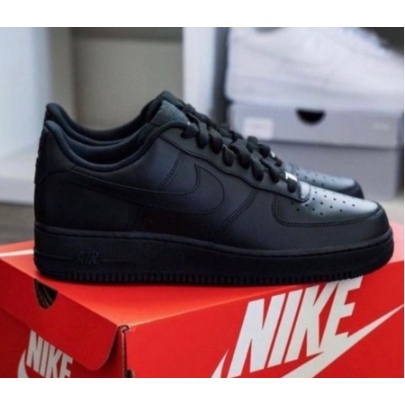 FRETE GRATIS - Tênis Nike Air Force 1 branco preto unissex - SUPER DESCONTO