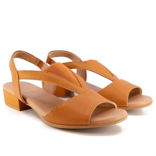 Sandália Feminino Usaflex Couro Salto Baixo Marrom AI2708003 em Oferta na Shopee