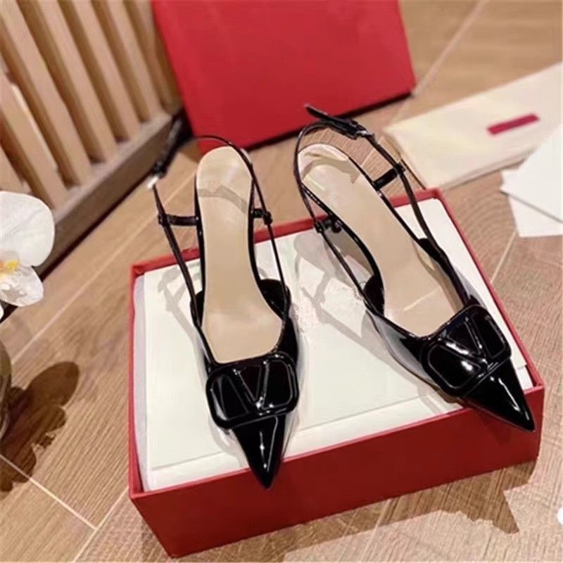 (Com Caixa) V1TN Scarpin de Salto Fino e Bico Fino Nude com Grande V - Sandália Fashion Feminina