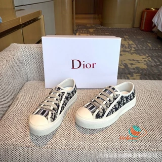 Sapatos femininos confortáveis para viagens diárias