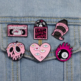 Horror Halloween Série Esmalte Pino Olhos De Crânio Crachá De Metal Broche Preto Rosa Acessórios De Moda Jóias Presentes Para Amigos