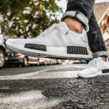 adidas nmd panda