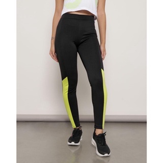 Calça Legging Fitness Feminina Com Recortes Preta