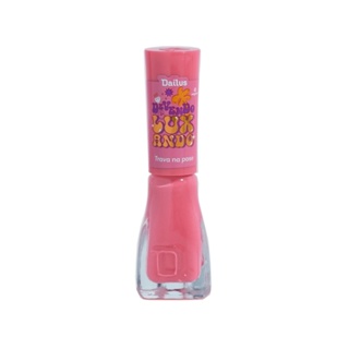 Esmalte Dailus Devendo E Luxando Trava Na Pose